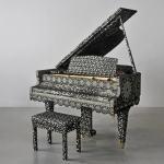 Obra "Piano" hecho de crochet de Joana Vasconcelos